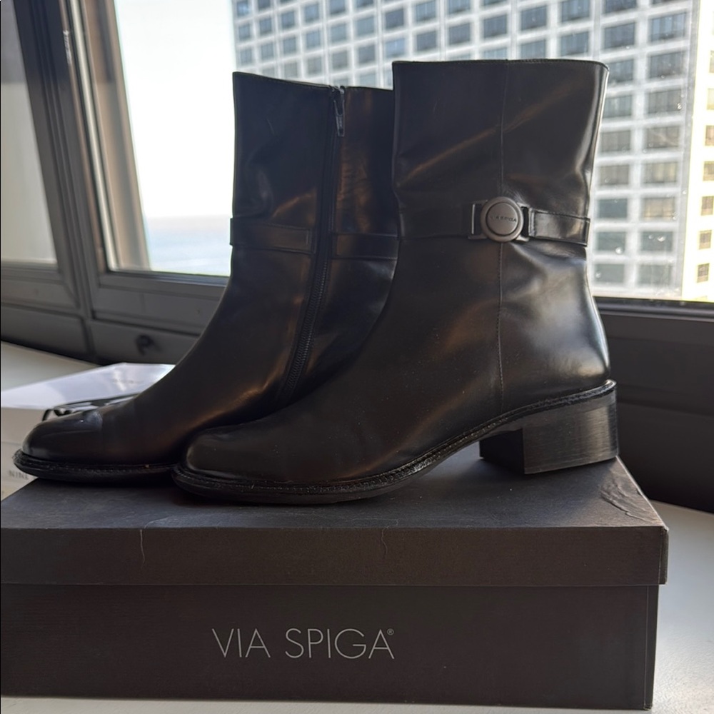 Via Spiga Women's Black Leather Boots
